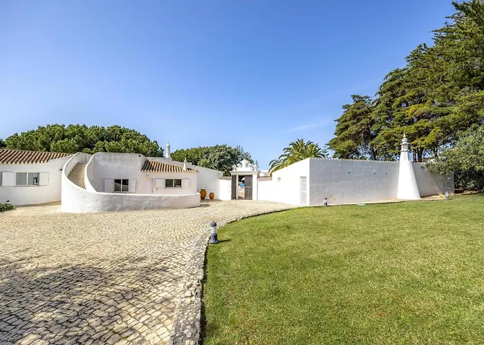 Pinehill By Villa *