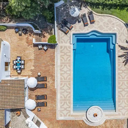 Villa Pinehill By