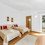 Pinehill By Villa
